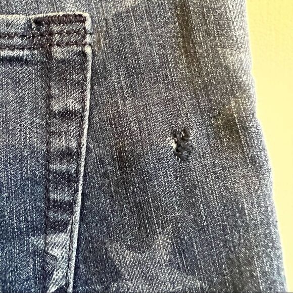 Rock & Republic star jean shorts - Picture 4 of 6